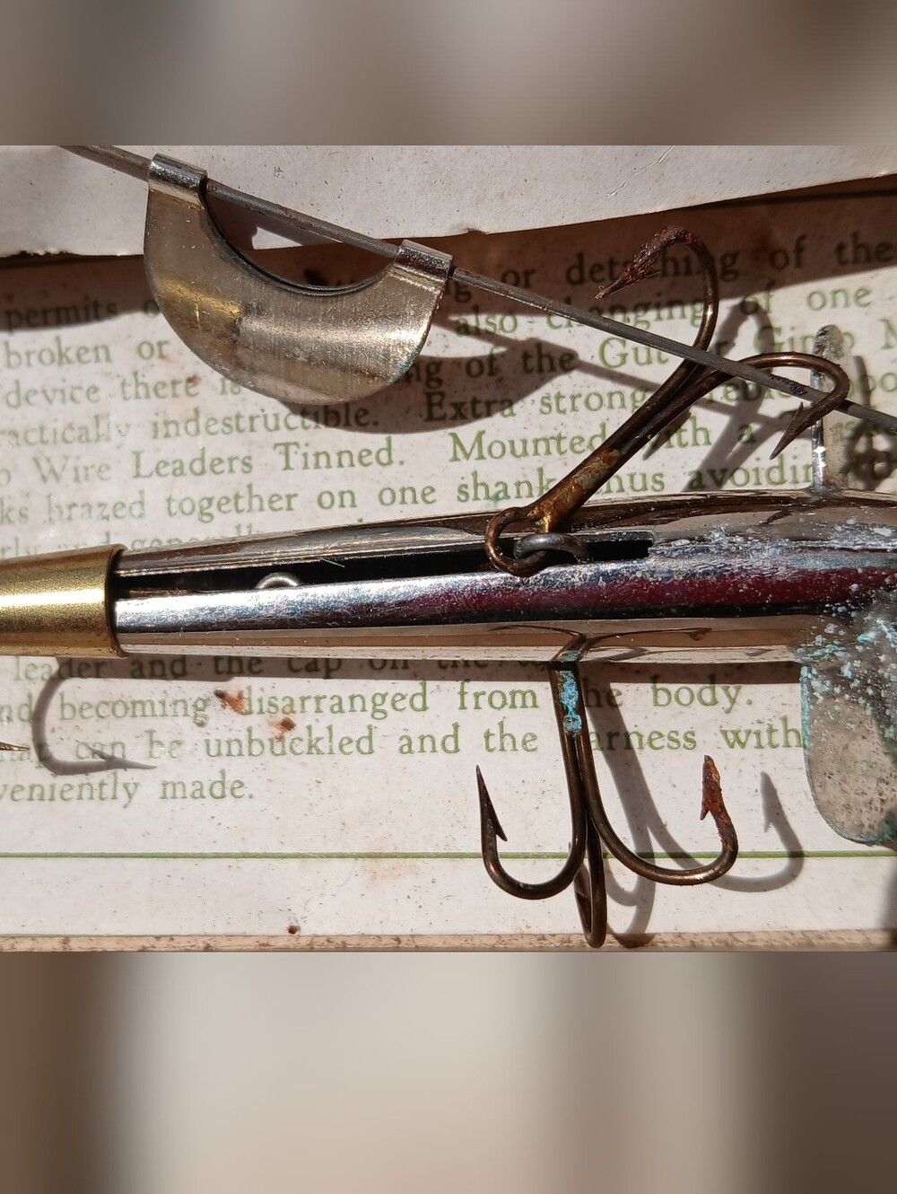 Famous Bait Metal Fishing Lure in Green and Silver - Picture 5 of 8